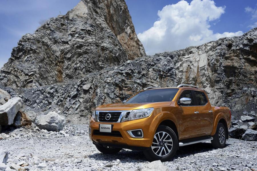  Nissan NP300 Navara Double Cab 2014 года  (TH) (фото 15 из 34)